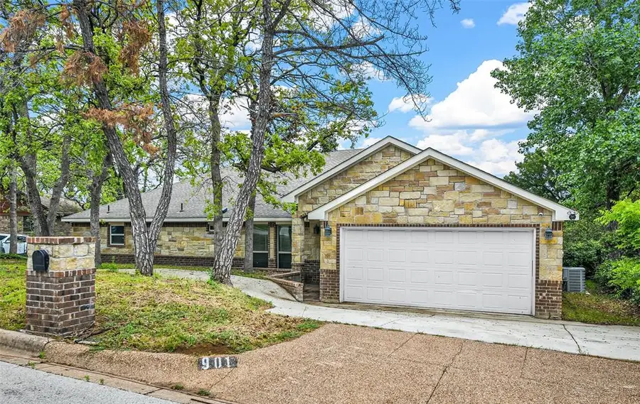 901 Highwoods Trail, Fort Worth, TX 76112 - #2