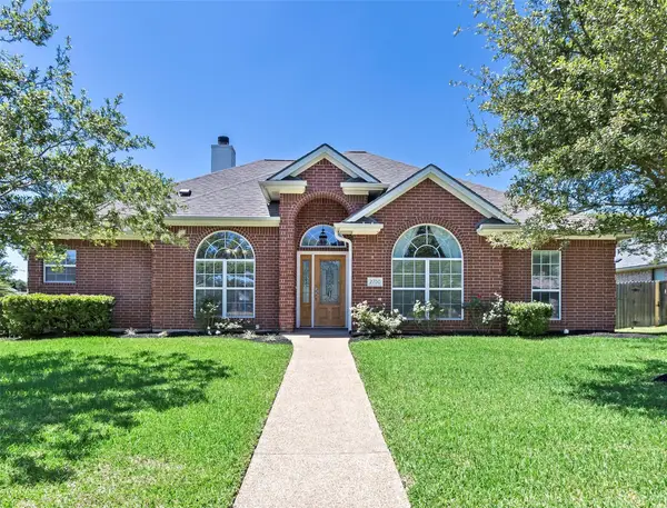 2700 Hickory Court, Bryan, TX 77808