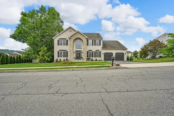 21 Shelly Dr, SINKING SPRING, PA 19608