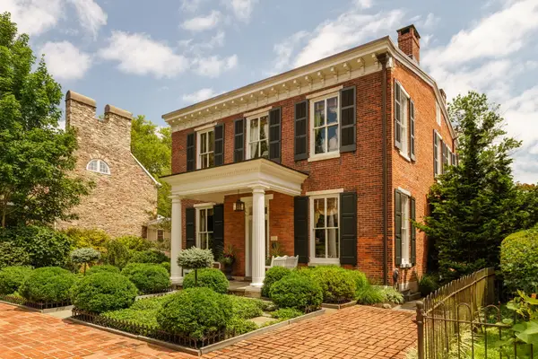 146 E Court St, DOYLESTOWN, PA 18901