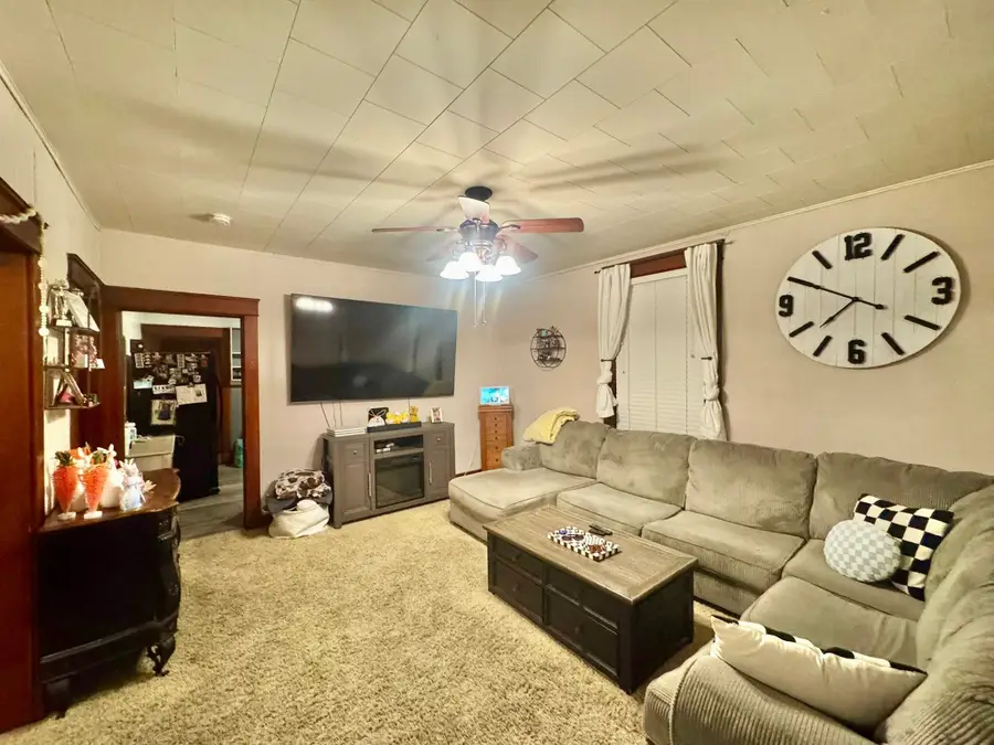 423 N 14th, Quincy, IL 62301 - #2