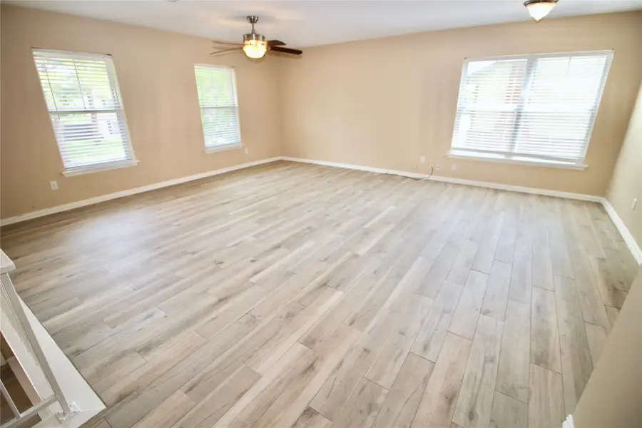 612 E Castle Harbour Drive, Friendswood, TX 77546 - #2