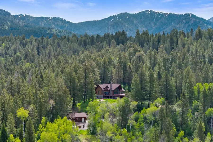 1558 Trail Ridge Road, Alpine, WY 83128 - #2