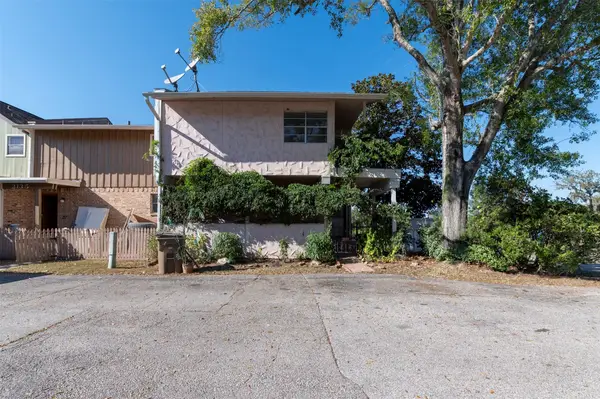 2137 Casa Rio Circle, Dickinson, TX 77539