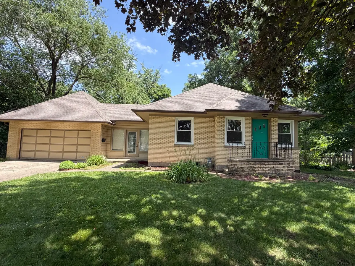150 Woodland Road, Libertyville, IL 60048 - #1