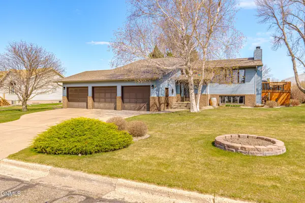 410 3rd St, Riverdale, ND 58565