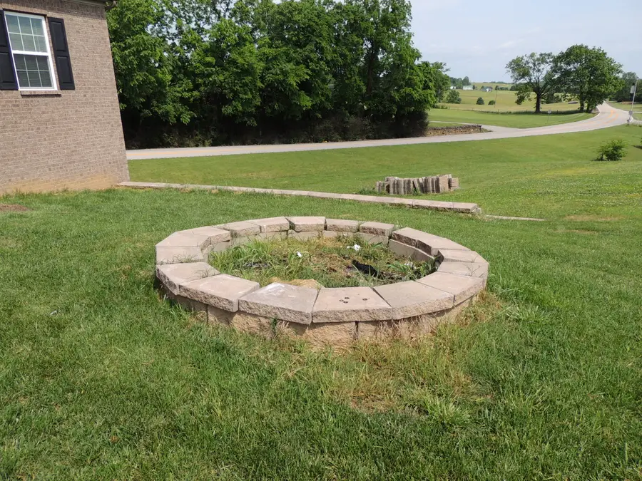 109 Hackberry Court, Frankfort, KY 40601 - #3