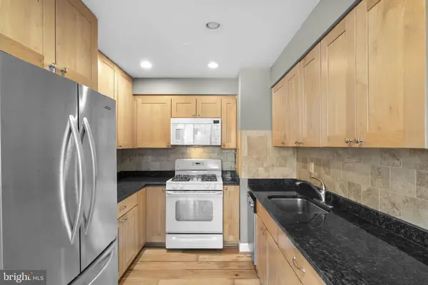 7753 Patriot Drive , 51, Annandale, VA 22003