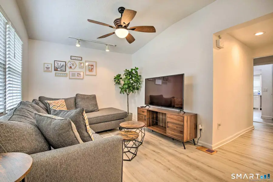 102 Thomas Street #1, West Haven, CT 06516 - #3