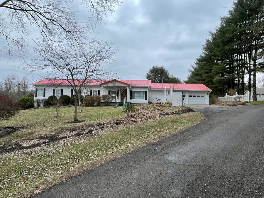 8608 Goddard Craft Lane, Cambridge, OH 43725 - #2