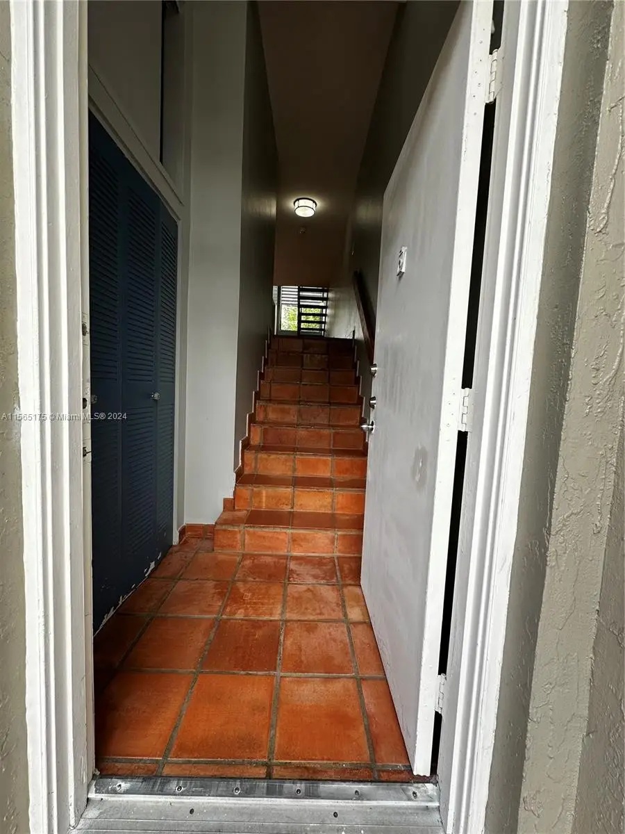 10000 NW 9th St Cir #21, Miami, FL 33172 - #2