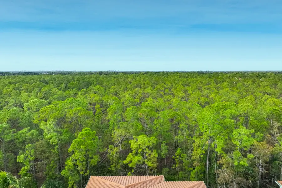 2809 Tiburon Boulevard E #102, Naples, FL 34109 - Image #3