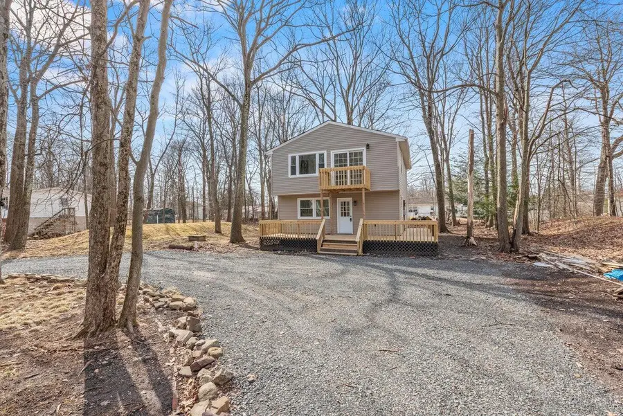 15 Sherman Dr, Tobyhanna, PA 18466 - Image #2