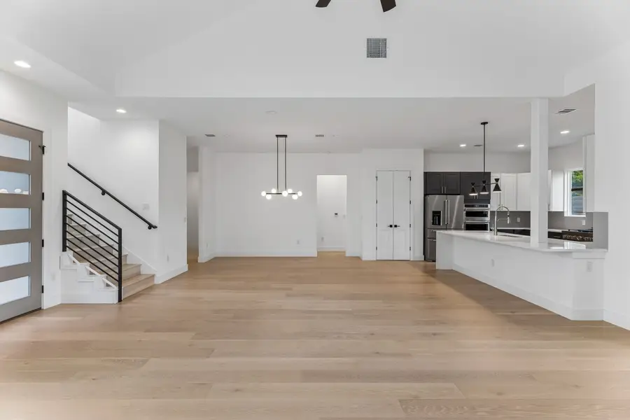 400 Post Road Dr #1, Austin, TX 78704 - #3