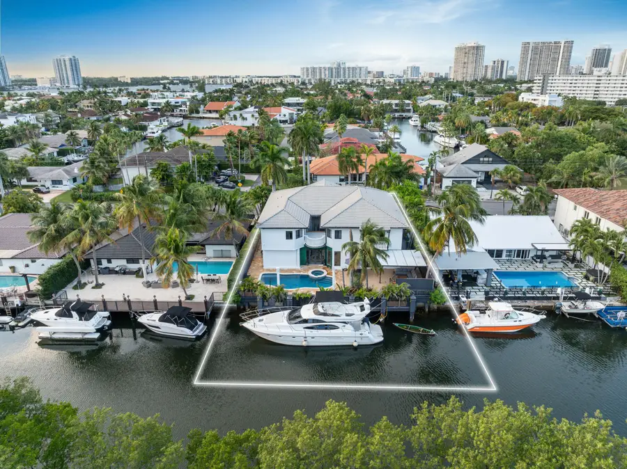 3400 NE 164th St, North Miami Beach, FL 33160 - #2