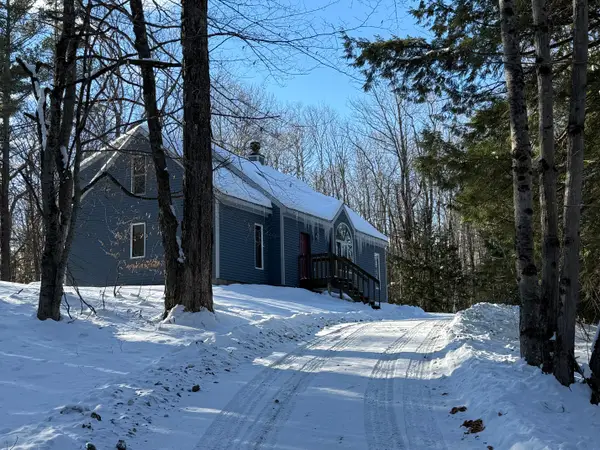 132 Pratt Bridge Road, Jamaica, VT 05343