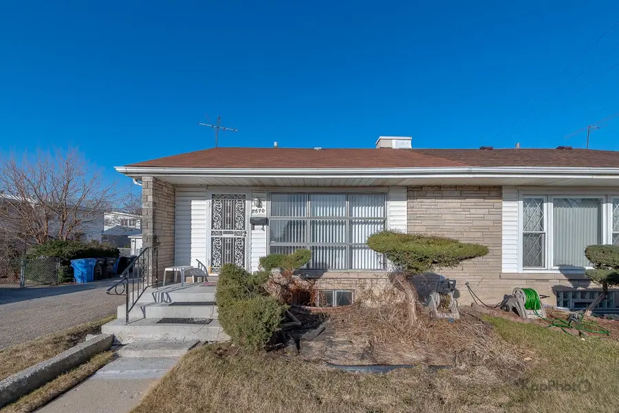 8670 S Kimbark Avenue, Chicago, IL 60619 - #2