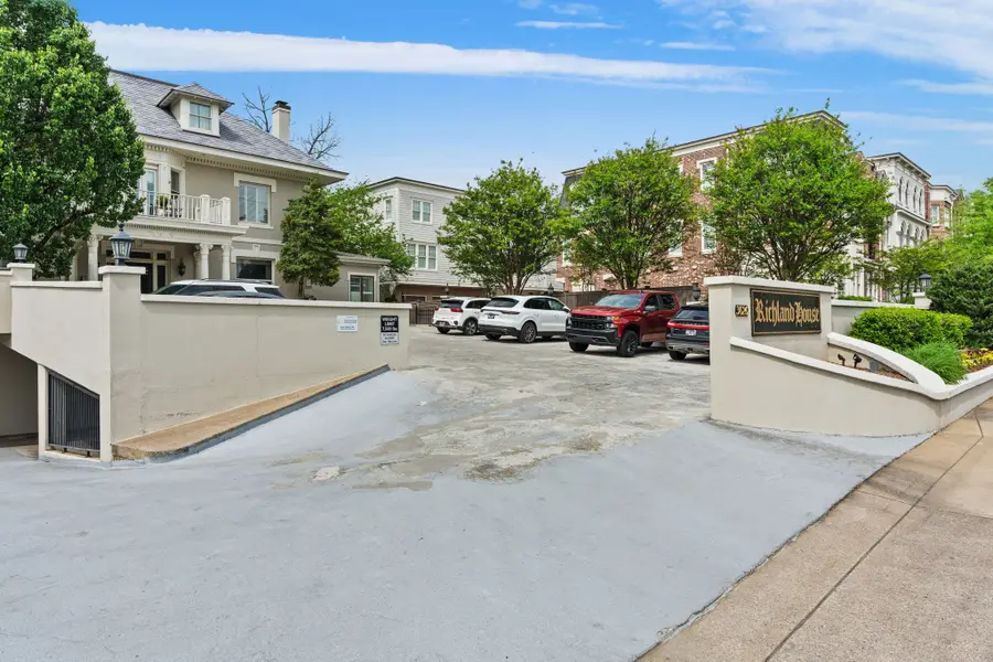 3626 W End Ave #201, Nashville, TN 37205 - Image #2