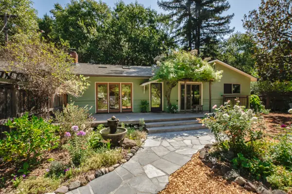 8920 Green Valley Road, Sebastopol, CA 95472