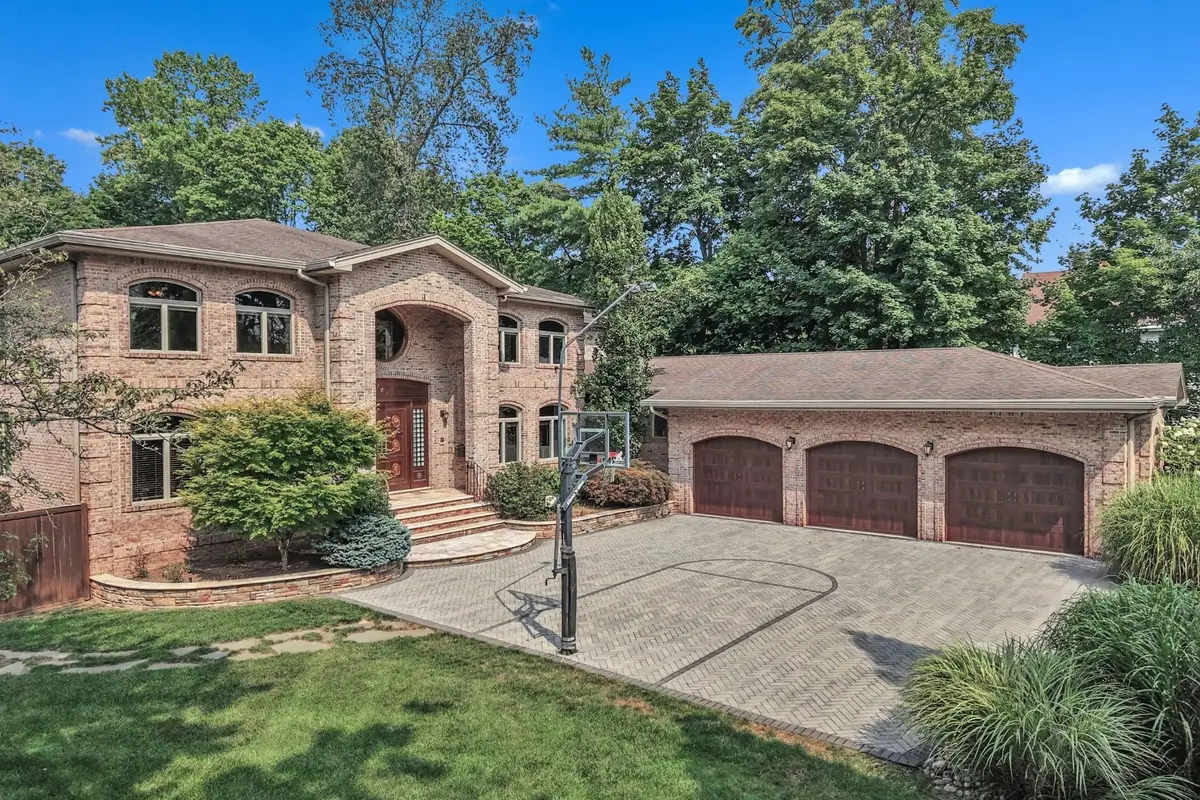 17 Jefferson Avenue, Cresskill, NJ 07626 - Image #1