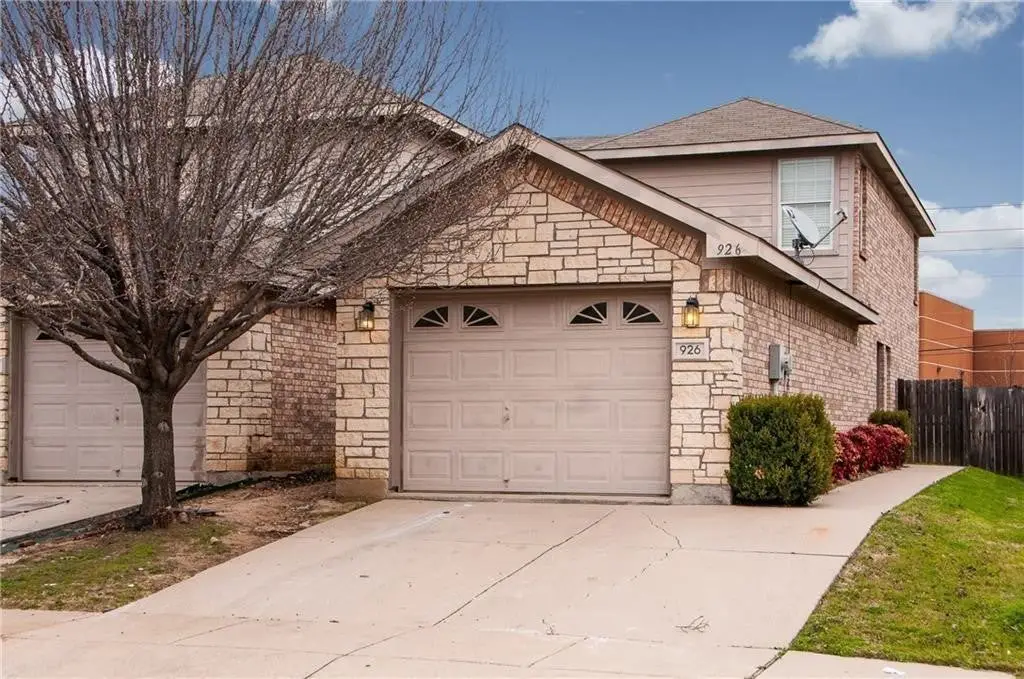 926 Walnut Street, Burleson, TX 76028 - Image #1