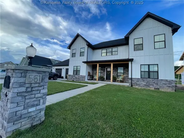 561 Rumer Station, Red House, WV 25165