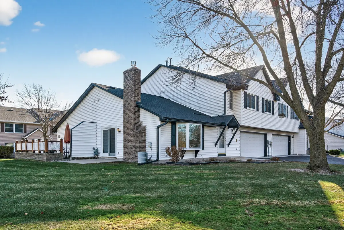 3691 Gershwin Lane N, Oakdale, MN 55128 - Image #1