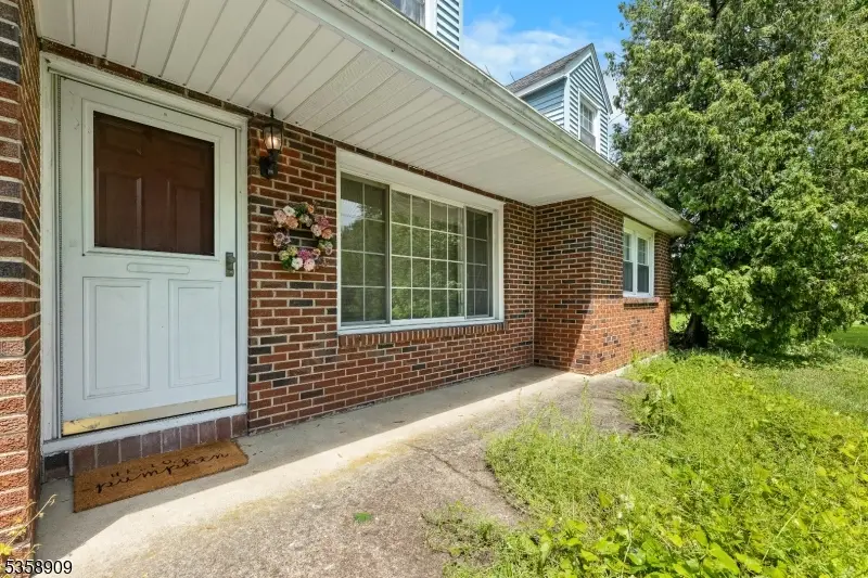 705 Warren Glen Rd, Bloomsbury, NJ 08804 - Image #2
