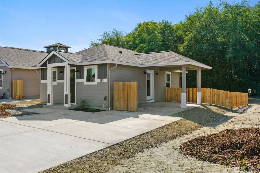 119 7th Street Sw, Long Beach, WA 98631 - #2