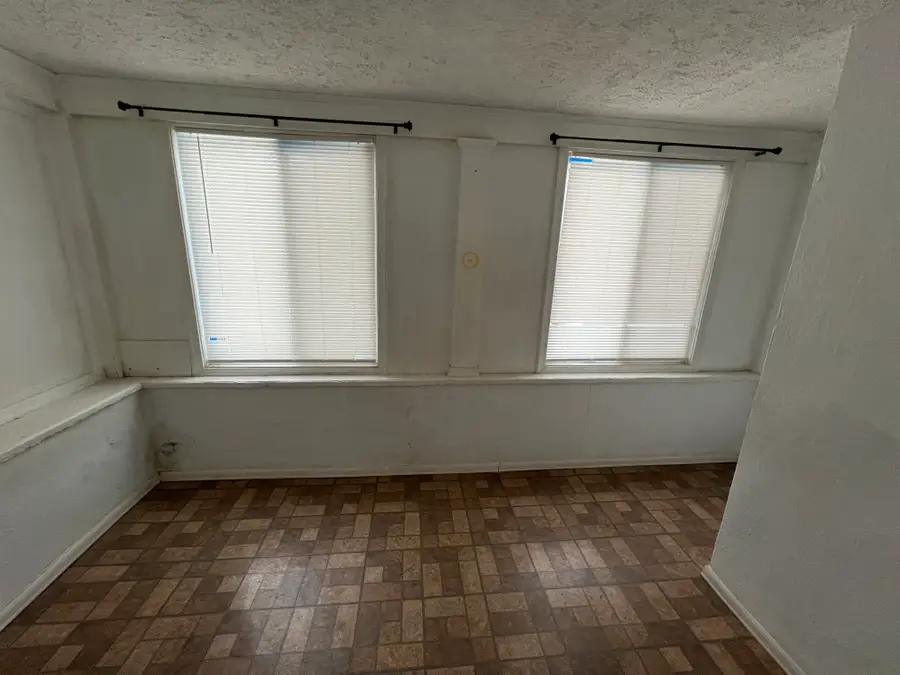 100 Lorraine Street, Bridgeport, CT 06604 - #3