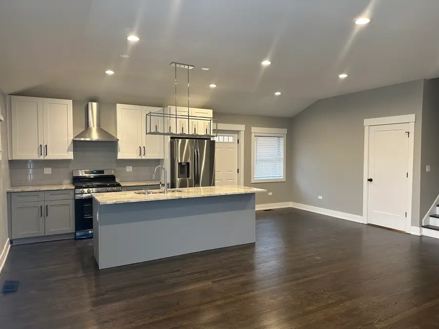 3830 W Touhy Avenue, Lincolnwood, IL 60712 - #2