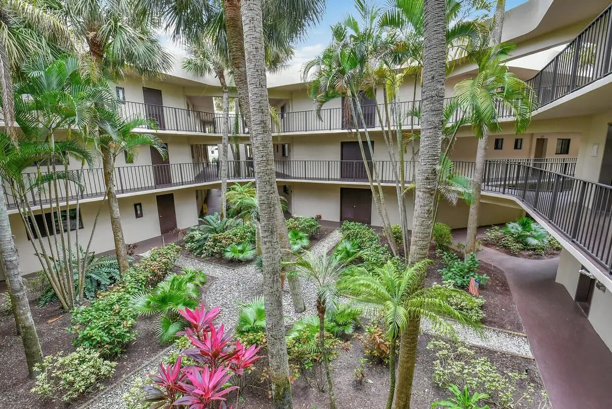 5220 Las Verdes Circle Circle #223, Delray Beach, FL 33484 - #1