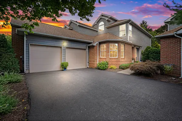 -9 Inverness Court, Monroe, NJ 08831