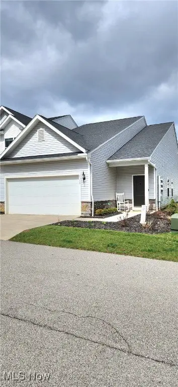 1368 Maple Grove Lane, Uniontown, OH 44685 - Image #1