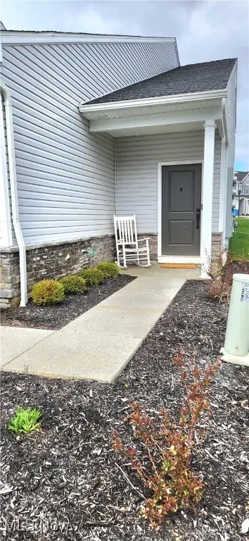 1368 Maple Grove Lane, Uniontown, OH 44685 - Image #2