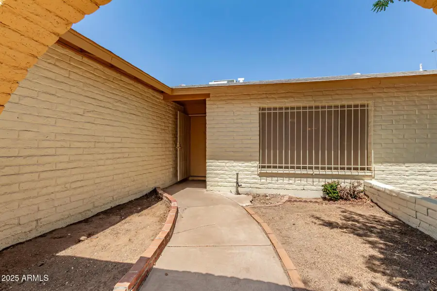 5528 W CALAVAR Road, Glendale, AZ 85306 - #3