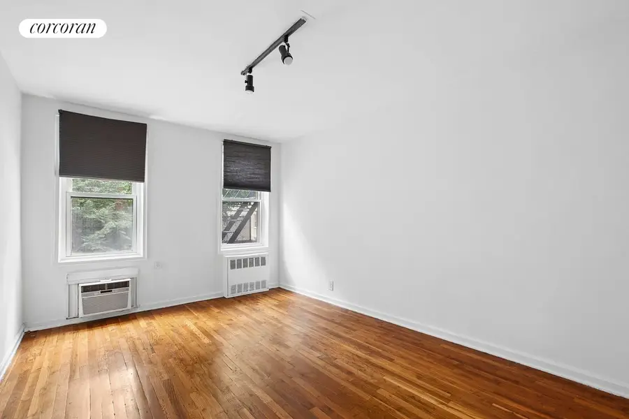 311 E 25th Street #2G, Manhattan, NY 10010 - #2