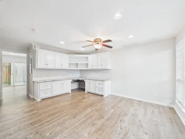 5333 Richmond Avenue #11, Houston, TX 77056