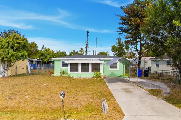 2431 Hunter Terrace, Fort Myers, FL 33901