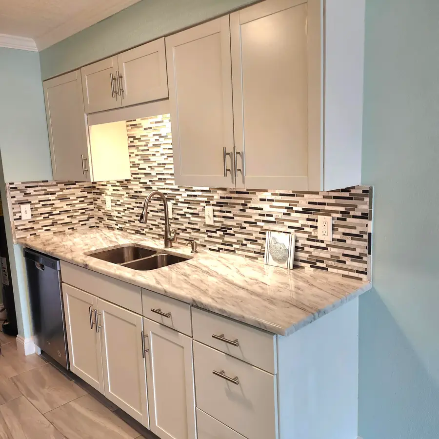 209 W Miracle Strip Parkway #APT B202, Mary Esther, FL 32569 - Image #2