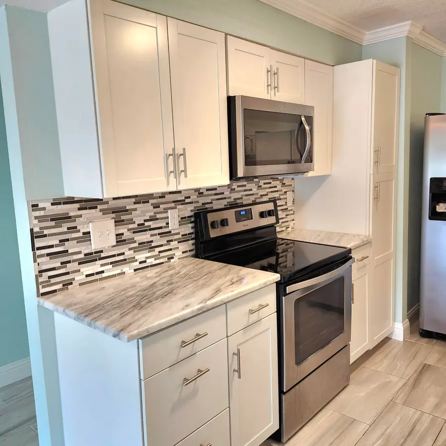 209 W Miracle Strip Parkway #APT B202, Mary Esther, FL 32569 - Image #3