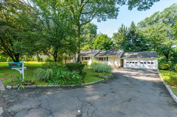27 Archer Lane, Stamford, CT 06905