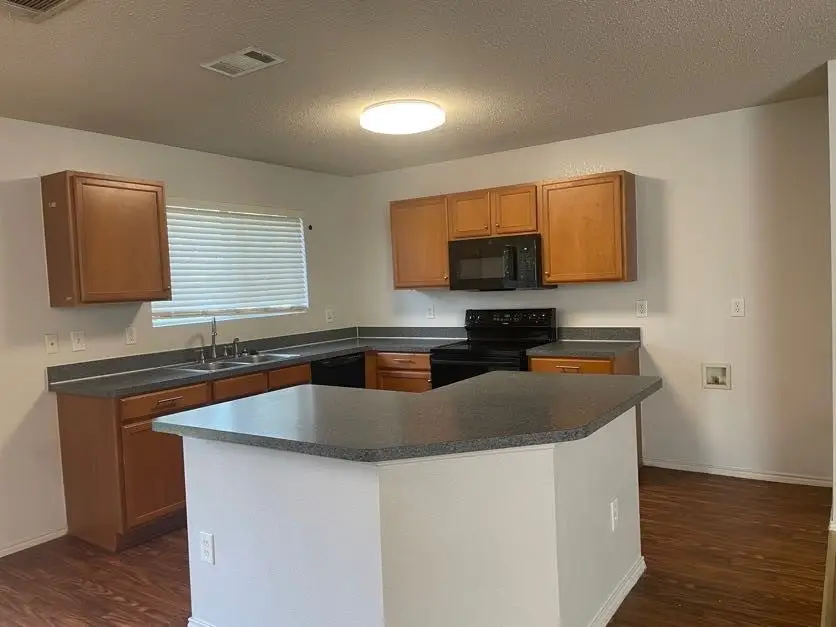 820 Eagle Drive, Saginaw, TX 76131 - #3