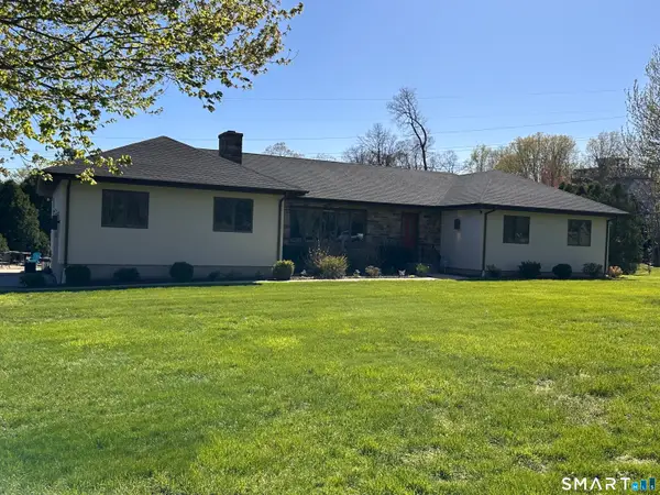 36 Marks Court, Branford, CT 06405