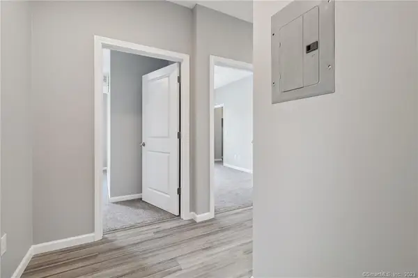 10 Steele Boulevard #202, Berlin, CT 06037