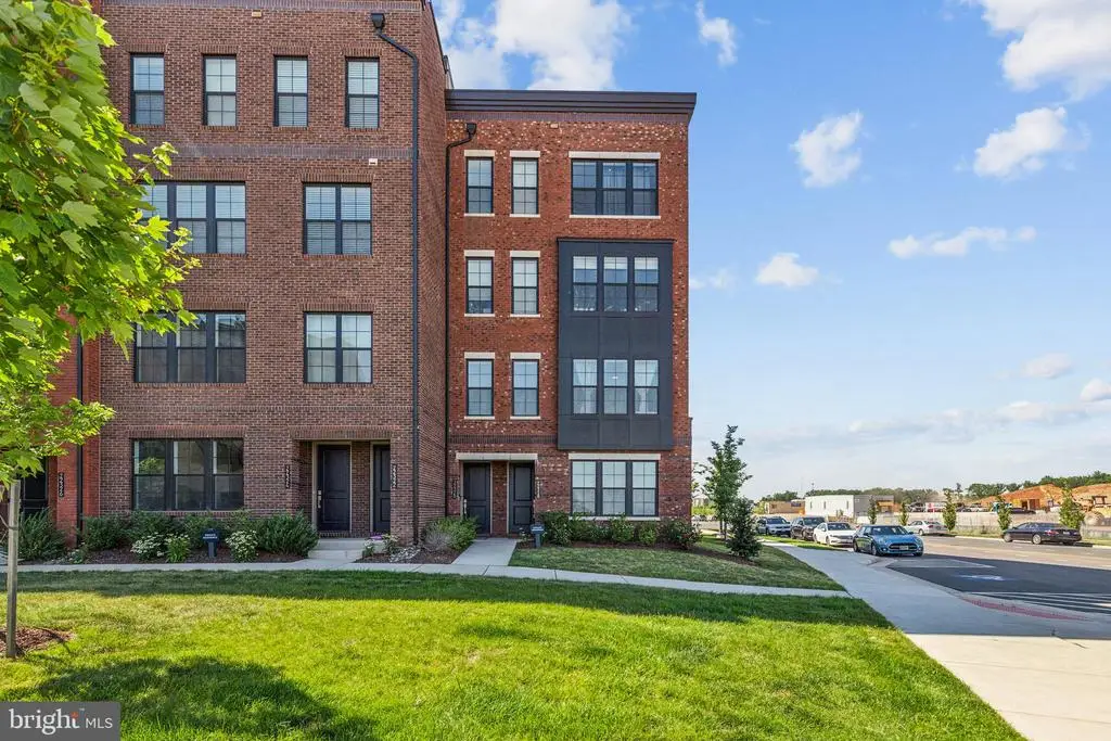 22318 Roanoke Rise Terrace, Ashburn, VA 20148 - #1