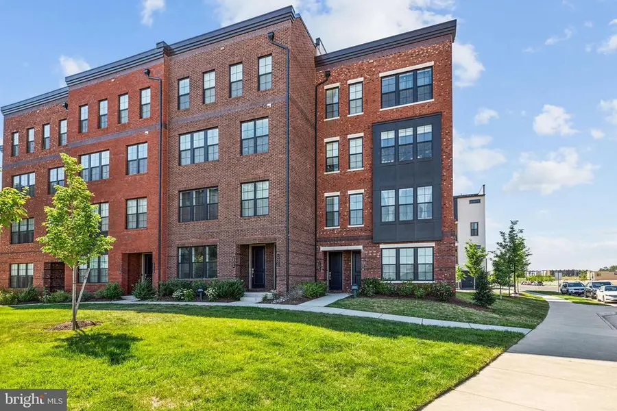 22318 Roanoke Rise Terrace, Ashburn, VA 20148 - #2