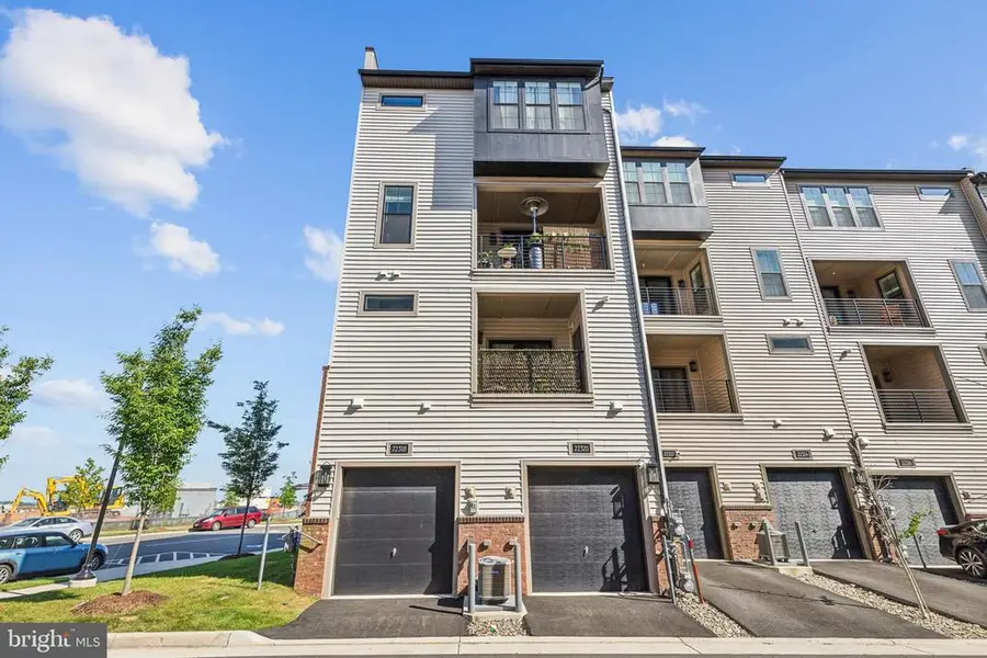 22318 Roanoke Rise Terrace, Ashburn, VA 20148 - #3
