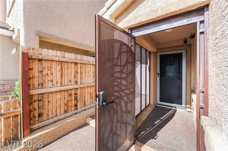 5121 Charlie Ct., Las Vegas, NV 89122 - #3