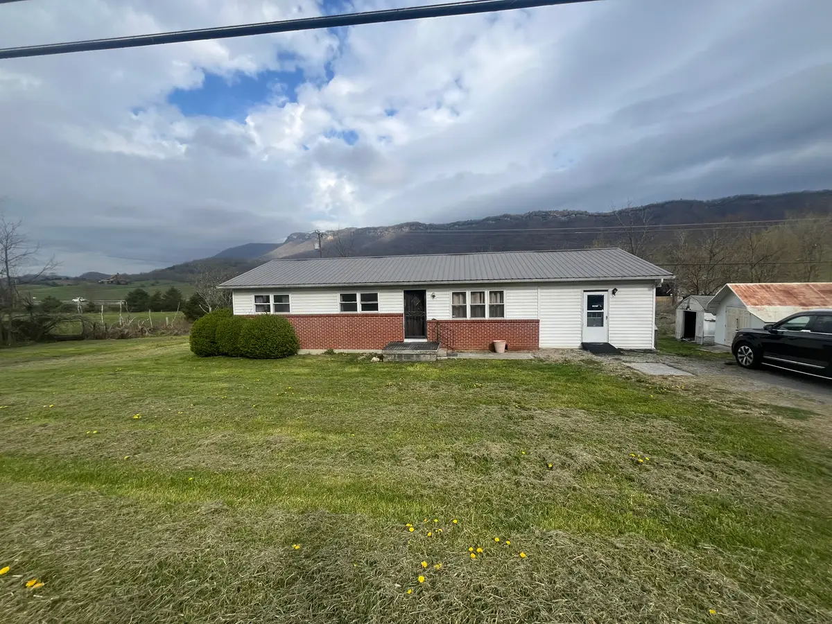 3981 Doctor Thomas Walker Rd, Rose Hill, VA 24281 - #1